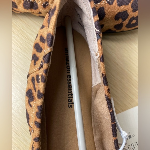 Leopard Flats Loafers shoes NWT - Picture 6 of 8